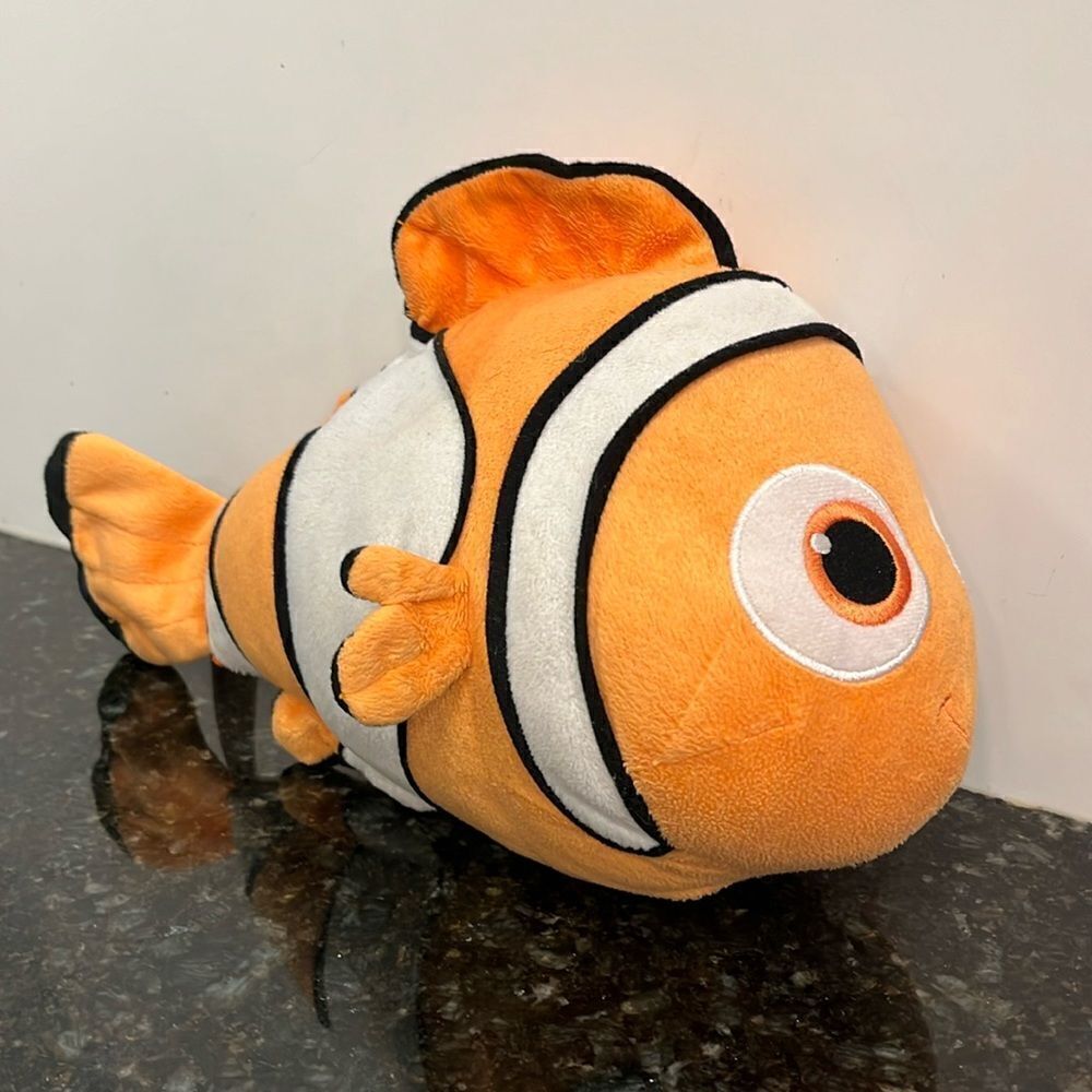 Disney Finding Nemo Talking Plush Ban Dai 13”Stuffed Interactive Toy working
